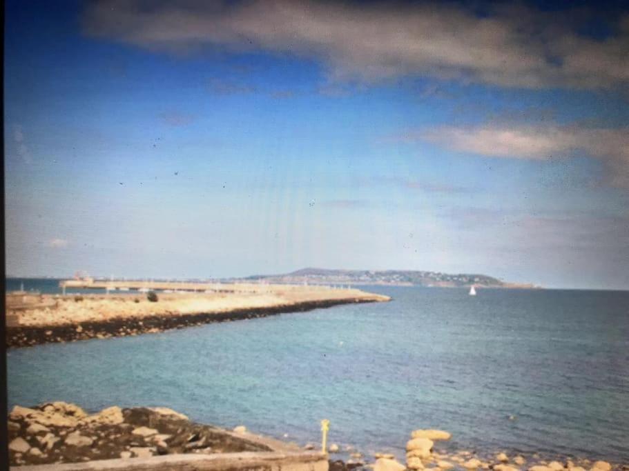 City Beach Gem 5 Adult Spaces Plus Child Dublin Exterior foto